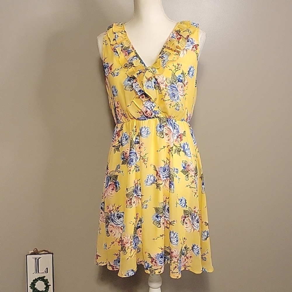 Love Tree Yellow Floral Sleeveless Mini Dress Womens‎ Large